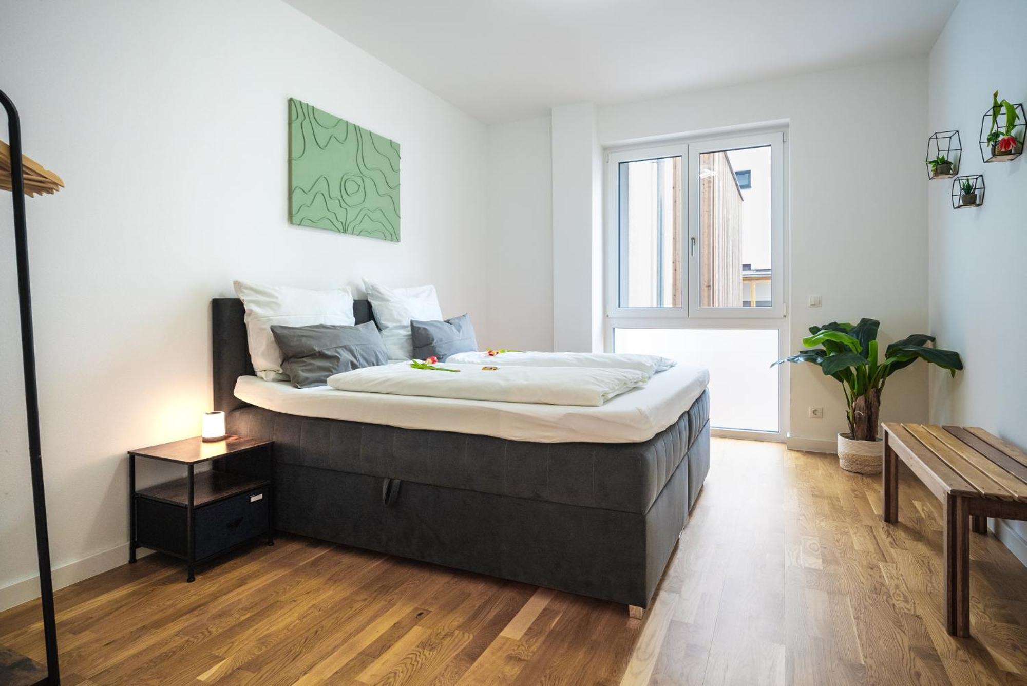 Keyhosting Zentral Parkplatz * Aschaffenburg