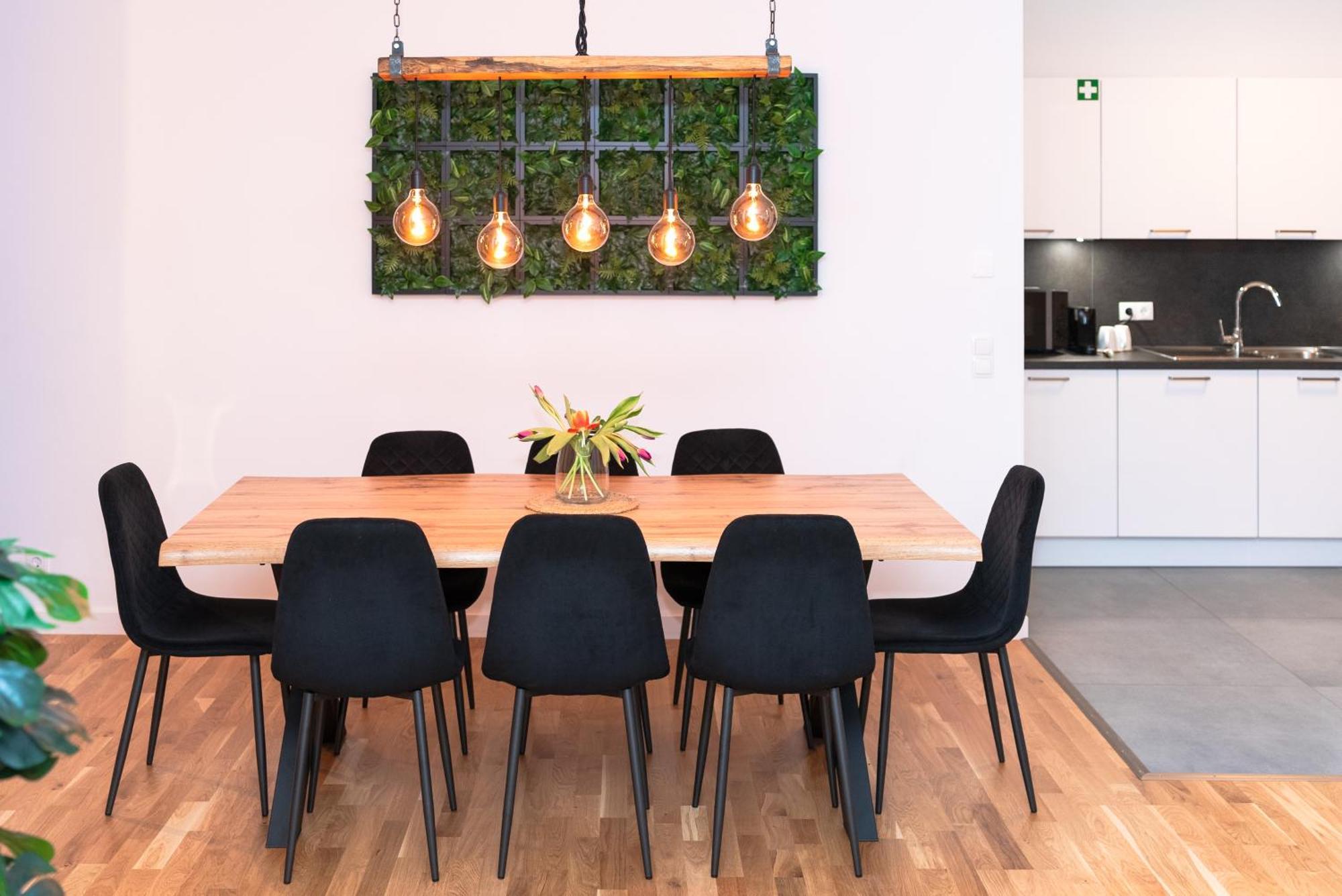 Keyhosting Zentral Parkplatz * Aschaffenburg