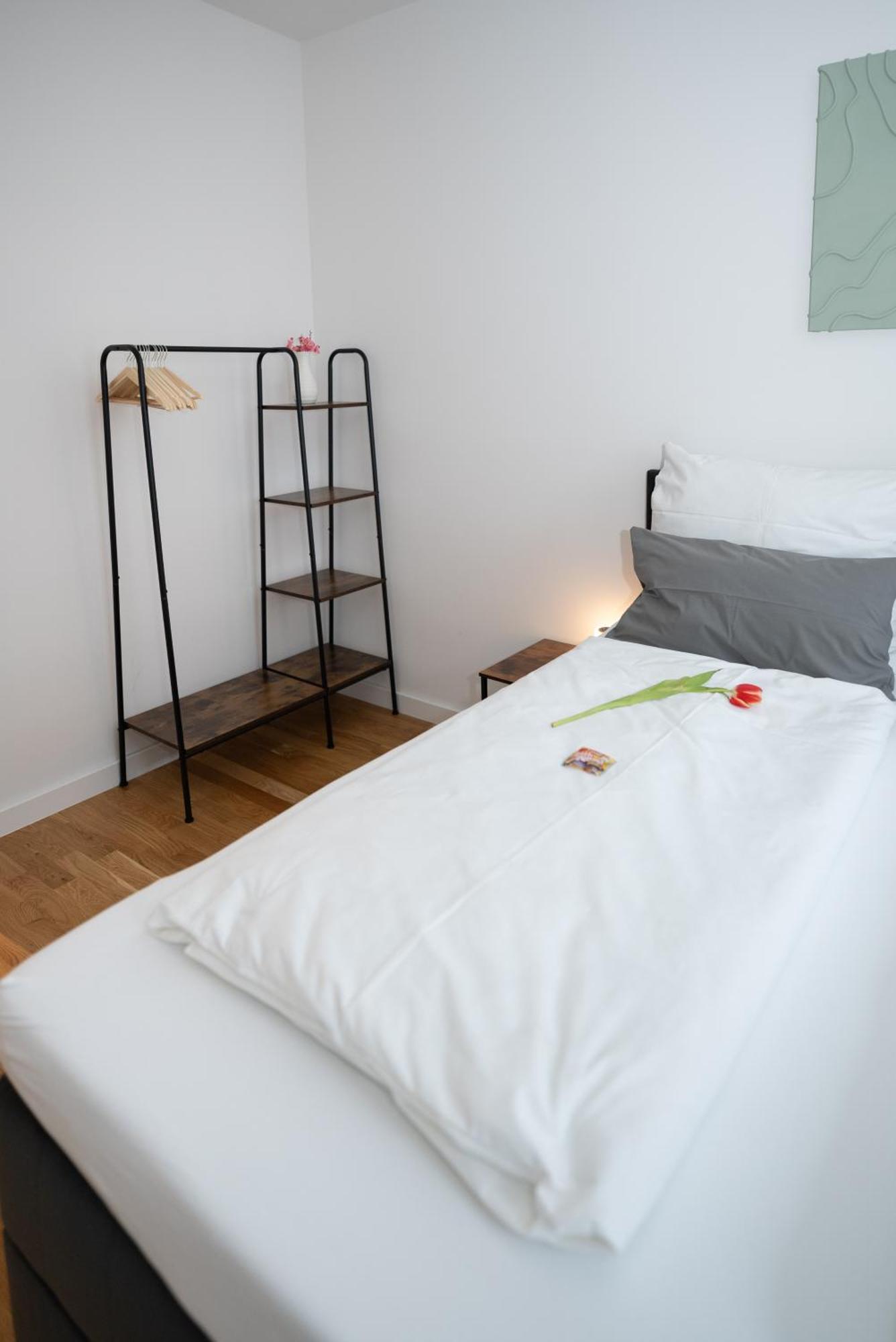 Keyhosting Zentral Parkplatz * Aschaffenburg